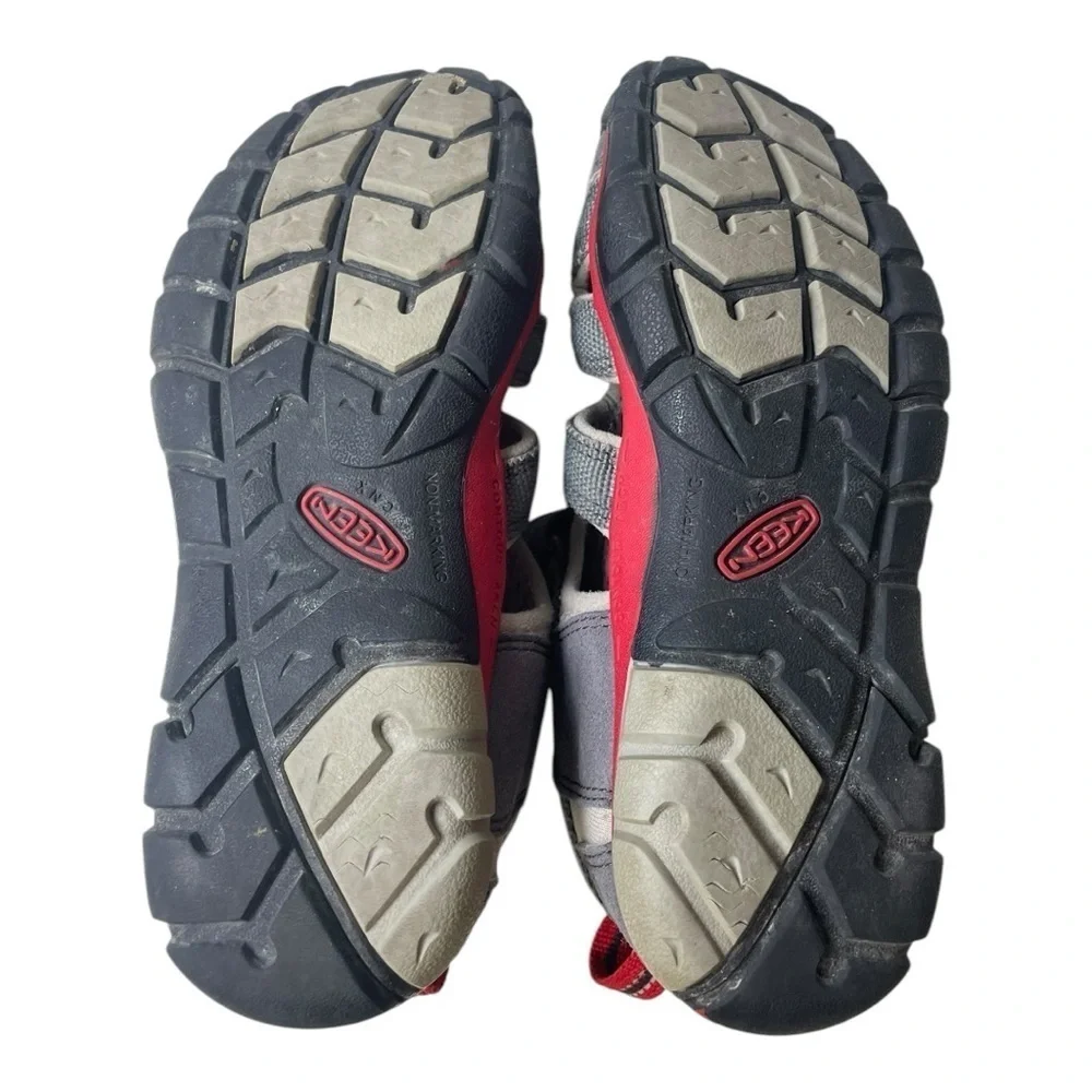 Keen Youth Seacamp II CNX Grey/Red Outdoor Sandals